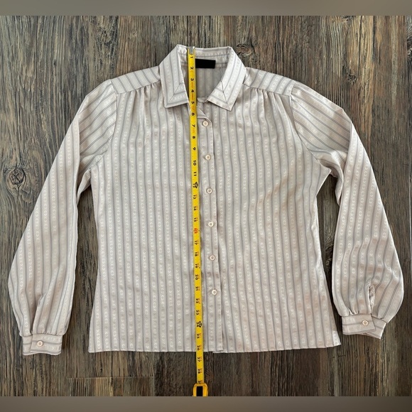 Vtg Lucia Button-Up L/S Shirt Blouse Beige Blue Stripe Geometric No Size Tag - Picture 3 of 8